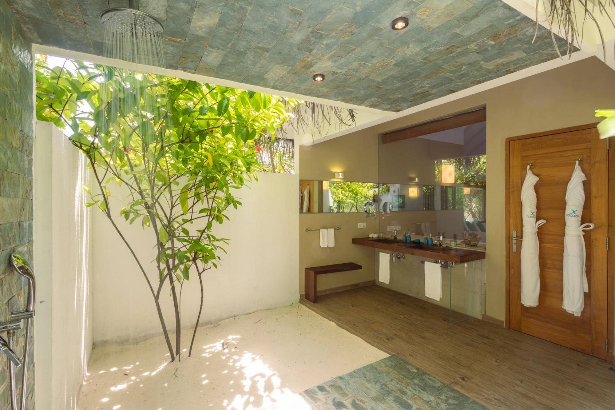 Отель Cocoon Maldives Kurendhoo Экстерьер фото