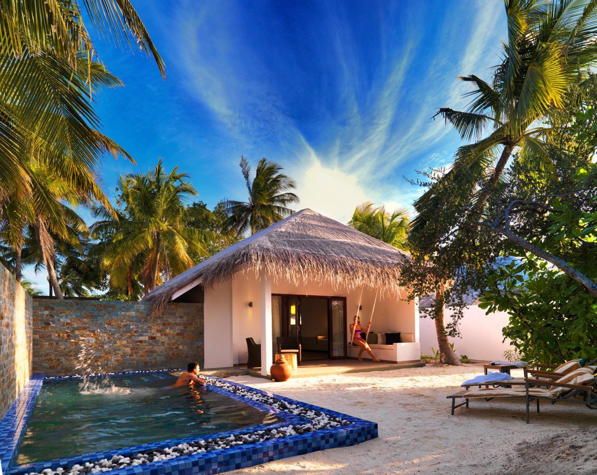 Отель Cocoon Maldives Kurendhoo Экстерьер фото