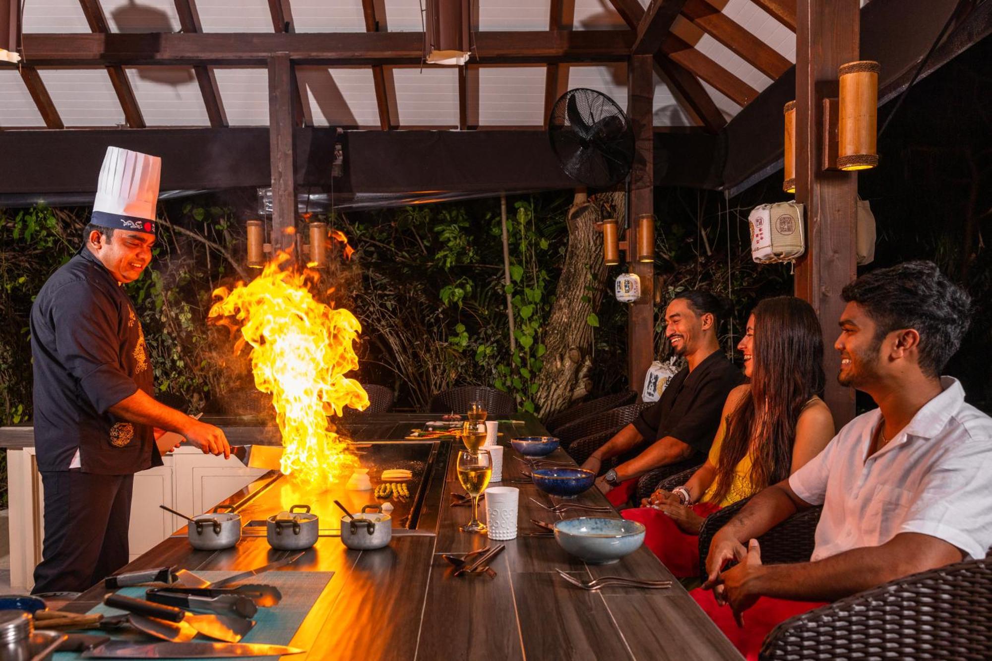 Отель Cocoon Maldives Kurendhoo Экстерьер фото